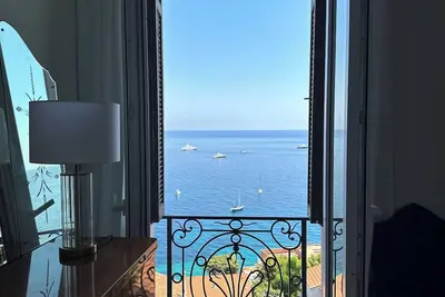 Image de Beaux appartements avec vue mer 800 m de Monaco et Ă 5 minutes de la plage