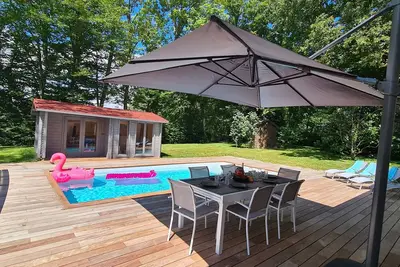 Image de Villa neuve avec piscine