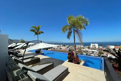 Image de Luxury 1br w/ King Bed & Heated Rooftop Pool