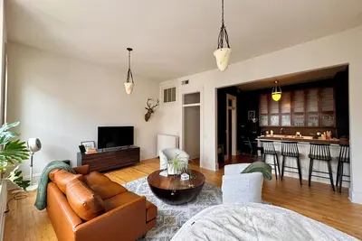 Image de New Beautiful Downtown Historic 3 bedroom apartment on iconic Pearl Street