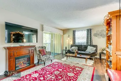 Image de Cozy 2br Condo with Pool bike-trail near lake beach fireplace Safe community