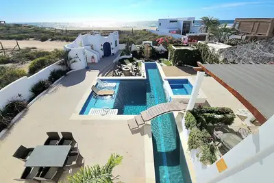 Image de Spacious Luxury Beach house with mediterranean flavor in El Pescadero