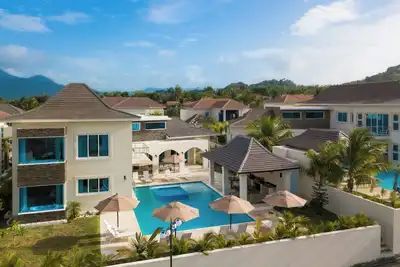Image de Vacation like Royalty in this 4-bedroom villa with All-Inclusive Vip Access!