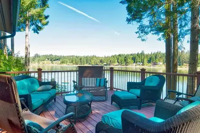 Image de Waterfront retreat on Hammersley Inlet, 3-bedrooms, sleeps 8, with Ac