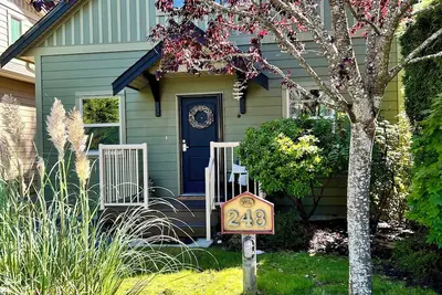 Moon shell Cottage-a relaxing cozy retreat for all seasons.