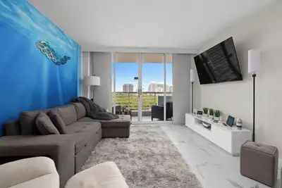 Image de Comfortable Modern 1 Br Suite Overlooking Intercoastal
