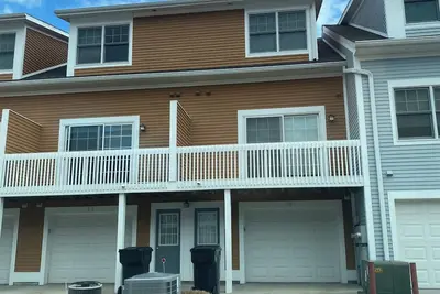 Image de 3-bedroom 3. 5 bath condo in enchanting Saugatuck with Ac, WiFi. Relax and unwind
