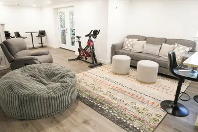 Image de Provo 3-bedroom; new, fireplace, Bbq, Ac, fast WiFi. Close to Byu, Mtc, Sundance