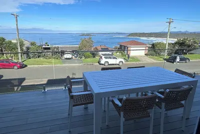 Image de Well appointed holiday house with views to Green Island