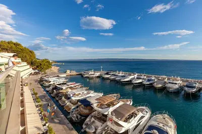 Image de 3-bedroom Santa Barbara Yacht  in charming Podstrana with Ac, WiFi, Flat Tv\n