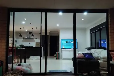 Image de Large Wheelchair Accessible Home
