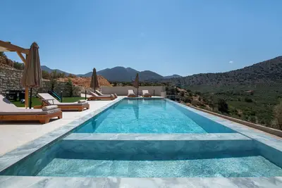 Image de Calmo Luxury Villa Ii, with Pool Tranquil Elegance