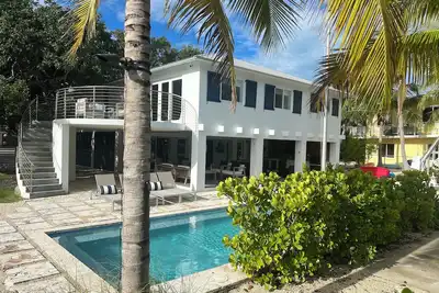 Image de Renovated Waterfront 3-bedroom House in Key Largo with Pool and Dockage