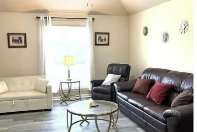 Image de Central Spacious convenient I-10
