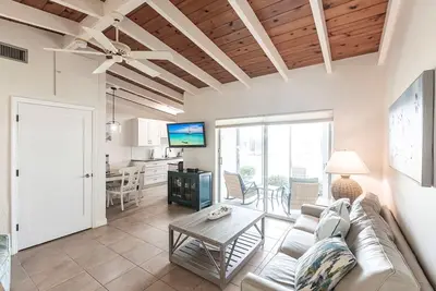 Image de 63 Premium - Dreamy Siesta Key - Unwind in a Stylish One-Bedroom Villa