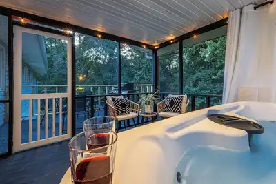 Image de NewRiverGorge4bedroom#HotTuB#FiRePit#GameRooM#BBQGrill#PetFriendly