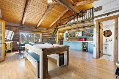 Image de Renovated Historic Flagstaff Cabin, Trails, Hot tub
