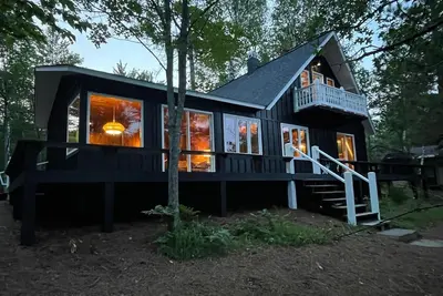 Image de Charming 3-bedroom Cabin on Lake O'Brien with Pontoon Boat