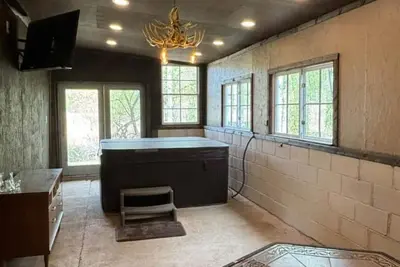 Image de Charming 2-bed cabin one mile from public landing on Lake Pokegema w\/Hot Tub