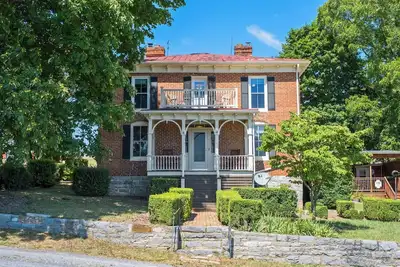 Image de Tranquil 4-bedroom farmhouse in Linville with Ac, WiFi. Enjoy the serenity