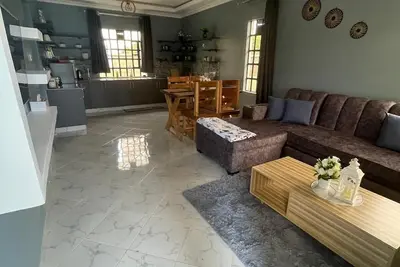 Image de Cozy, countryside get away with views of Mt. Kenya