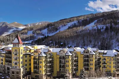 Image de The Ritz-Carlton Club®, Vail, Colorado. 2 Bedroom + Den. 8pax