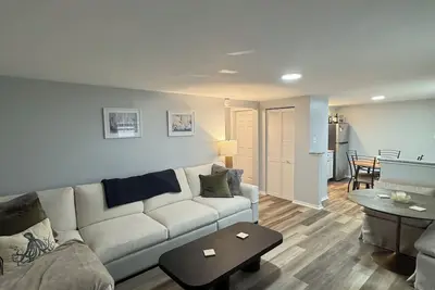 Image de Cozy 2-bedroom condo in Ventnor - one block to the beach!
