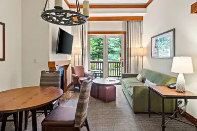 Image de 1124 A | 2 bdrm | The Pines| Ski In Ski Out Lodge At Spruce Peak