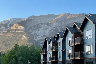 Image de Rocky Mountain 2-Br, top floor apartment with Pool, Ac, WiFi, Sparrowhawk Resort