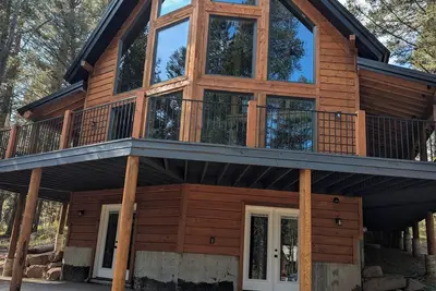 Image de Quiet New Cabin with WiFi in charming Island Park forest, near Yellowstone Np