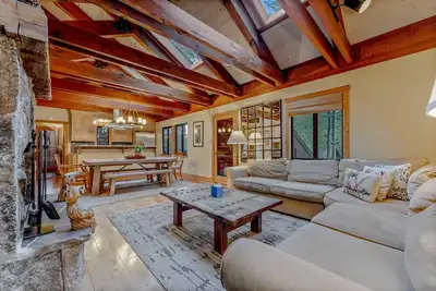 Image de Alpine Meadows Retreat: 3-Min to Base, w\/Hot Tub