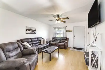 Image de Quiet Dry Ridge Home w/ Yard - Near Ark Encounter!