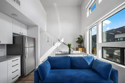 Image de Cozy Loft in Downtown Atx | Queen Bed | Sofa Bed