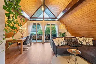 Image de Appartement \"Goldener Hirsch\" avec vue sur les montagnes, balcon et Wi-Fi