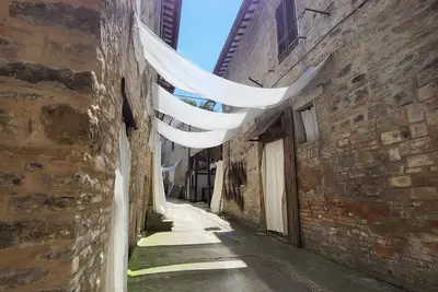 Cozy apartment, inside the walls of Bevagna, newly renovated.