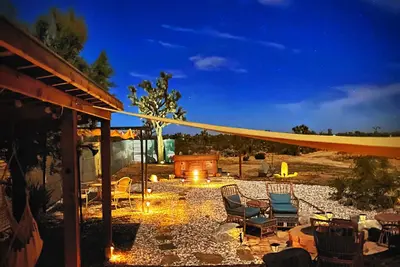 Image de Amazing 3-bedroom house Large Pool, Cold plunge HotTub  WiFi, Joshua Tree Np, ❄️Ac