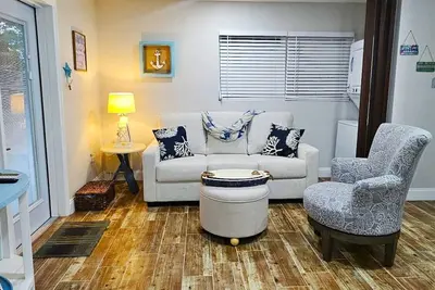 Image de Pine Terrace Oasis: 10 Min to Siesta Key