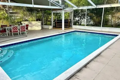 Image de Relaxing Pool Home / 6ppl / Spa