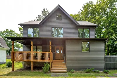 Image de Walkable Central Livingston Manor - 3br