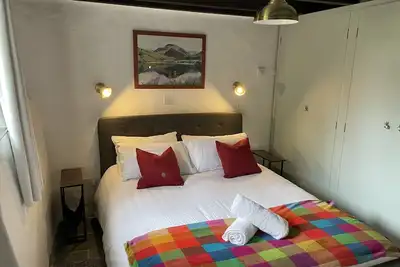 Image de Light and airy traditional Devon Barn, pet friendly!