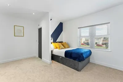 Image de Room 3 Westland House En-suite~Near City Hospital
