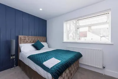 Image de Lincoln House ~ En-suite ~ Near Train Station ~ R3