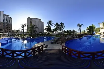 Image de Croc's Casino & Resort - Romantic Dream, Fully Equipped Ocean Front Studio Apt!