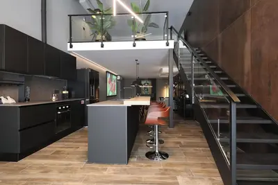 Image de 180m2-Luxueux-Renové Loft de vacances, meilleure location