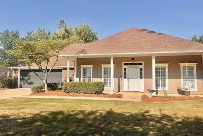 Image de Spacious Home in Central Tupelo