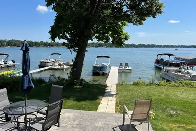 Image de 4 Bedroom lakefront house with amazing views, deck, grill and docking space