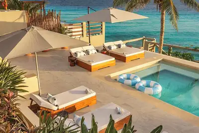 Image de 5br/5 Bath Island Villa w/ Stunning Views, Saltwater Pool & Concierge