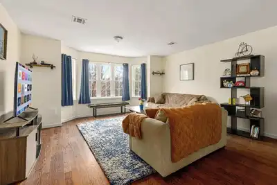 Image de 3br/2ba Int'l, Family, Business-Friendly Apartment