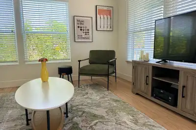 Image de Charming, newly renovated 2-bedroom house in the heart of Culver City