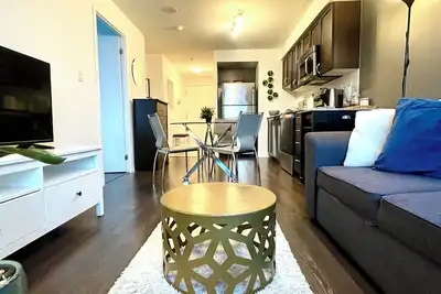 Image de Stunning Condo with Epic City View in The Junction